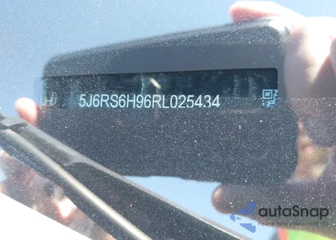 2024 Honda Cr-V Hybrid Sport Touring z USA, uszkodzony, nr VIN 5J6RS6H96RL025434